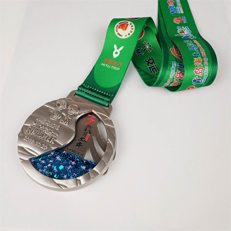 Σχεδιάστε το δικό σας μετάλλιο για το άθλημα με το Lanyard Inject Glitter Liquid και το Silver Medallion