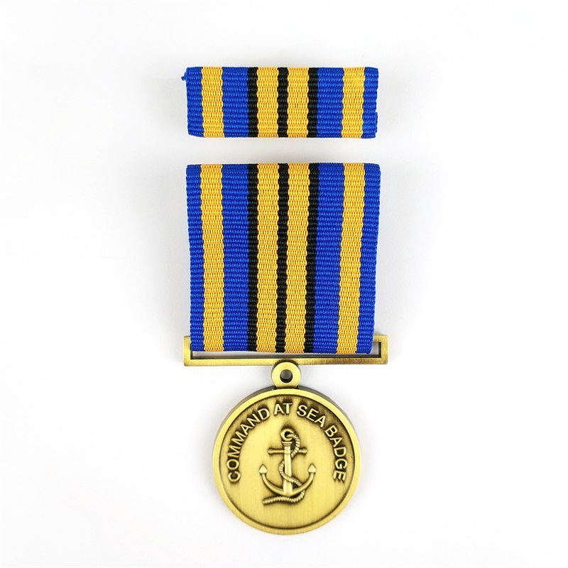 Soft Senamel Custom Pin Badges Βραβείο Medal of Honor με σύντομο κορδόνι