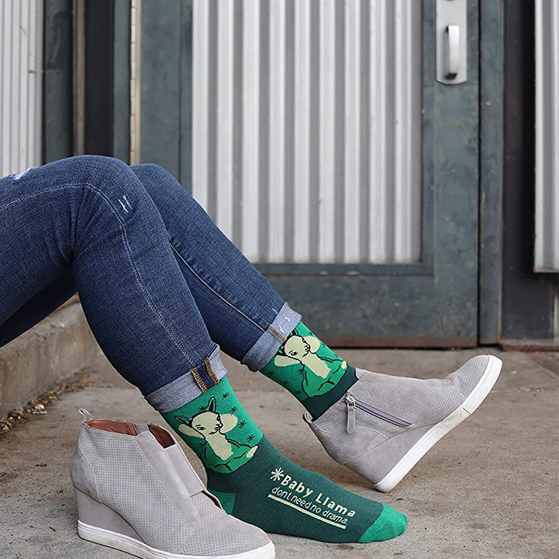 Χονδρική προσαρμοσμένη λογότυπα προσωπικότητα Γυναίκες καλύμματα ποδηλασία μοντέρνα hip-hop αλφάβητο αθλητισμό χαρούμενα κάλτσες