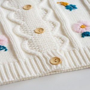 Παιδικά πλεκτά με μακριά μανίκια