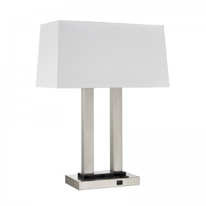 Λάμπα διπλής διανυκτέρευσης στο δωμάτιο