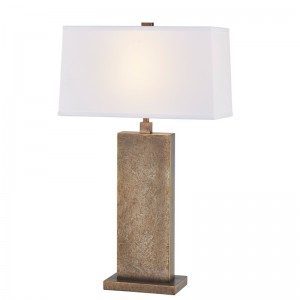 Διακοσμητικό λάμπα επιτραπέζιου λάμπα σιδήρου στην είσοδο του δημόσιου χώρου