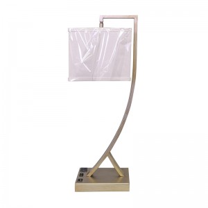 Αντίκες ασημένιο φινίρισμα φινιρίσματος με διακόπτη rocker/off, βολικό πρίζα και θύρα φόρτισης USB στο Owonroom