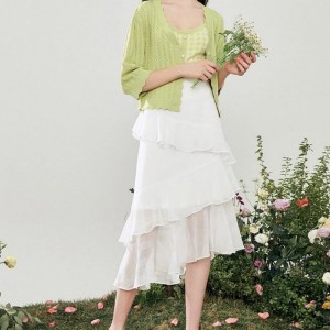 Καλοκαιρινή μόδα με πλεκτά χαρτοπετσέτα για γυναίκες