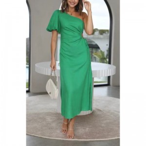 Καλοκαίρι μόδας ιδιοσυγκρασία κλίση ώμου