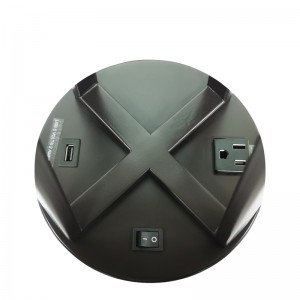 Dark Bronze Nightsand Light με ένα/off rocker switch, ένα βολικό κατάστημα και ένα λιμάνι φόρτισης USB στο δωμάτιο του ξενοδοχείου