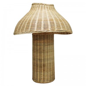 Treehouse Hotel Rattan Table Lamp με φυσικό σώμα μπαστούνι στο δωμάτιο ξενοδοχείου