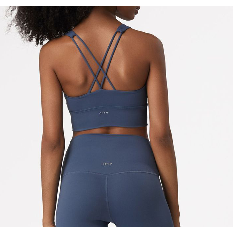 Συν το μέγεθος cross patded αθλητικό σουτιέν