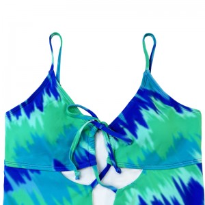 Λεπτό τυπωμένο μαγιό ενός τεμαχίου με τυρκουάζ ιμάντα αποκοπής