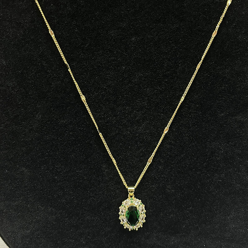 Gold Elegance Gold Regal Emerald-Επιμιδιωμένο περιδέραιο πράσινου λίθου με αφρώδους τόνους