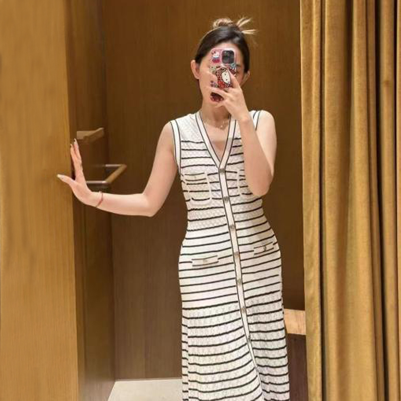 V-Αμάνικο λαιμό μακρύ πλεκτό ριγέ φόρεμα σετ