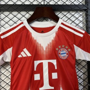 25/26 ΠΑΙΔΙΑ BAYERN MINICH HOME Μέγεθος: 16-28
